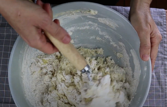 mix the bread dough
