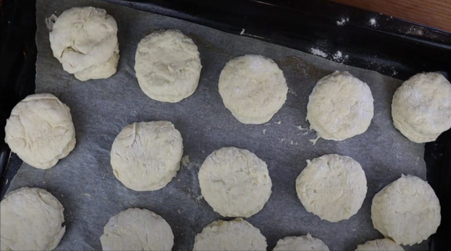 scones on baking tray